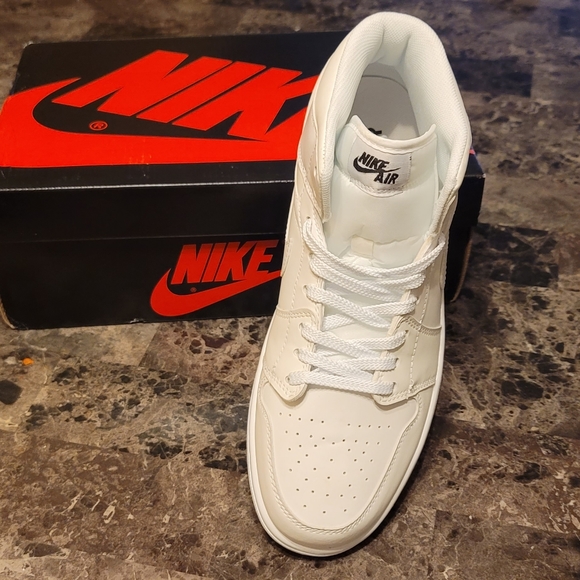 Jordan 1 UVs - Picture 2 of 8